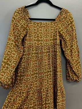 Universal Thread Olive Floral Top with Coral and Cream Print